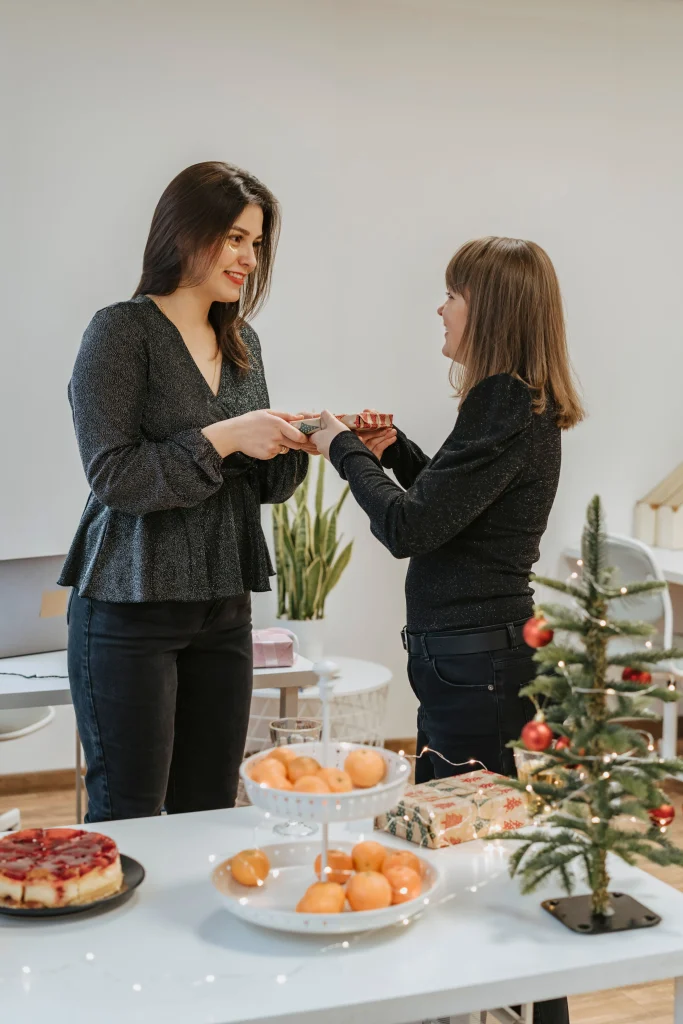 Luxury Gift Ideas for Moms, Wives, and Girlfriends: Thoughtful Presents That Make Every Occasion Unforgettable