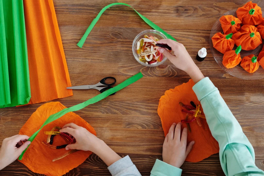 Creative Halloween Candy Gift Wrapping Ideas: Spooky Treat Bags, Cute Packaging, and DIY Designs