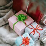 The Effortless Holiday Gift Guide Everyone Is Using Right Now