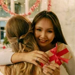 The Gifts Everyone Will Be Talking About This Holiday Season: Trending Gift Ideas That Everyone Wants
